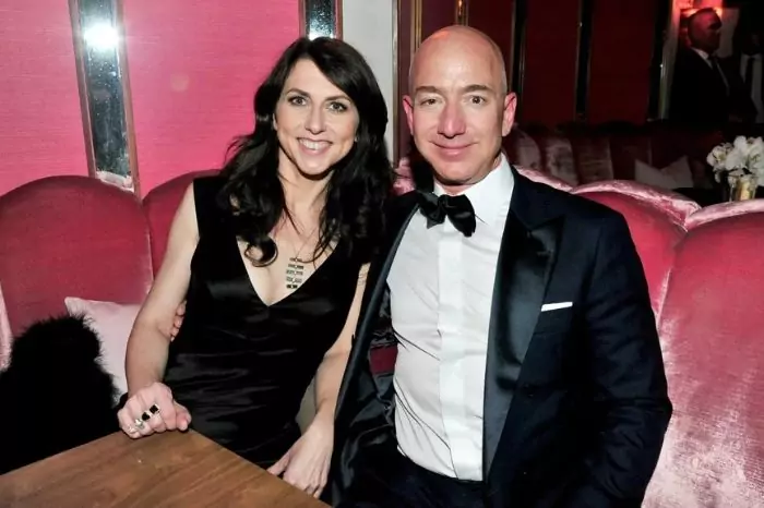 Jeff Bezos and Mackenzie Scott's Billion-Dollar Divorce