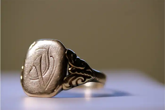 Rings as Status Symbols and Displays of Power